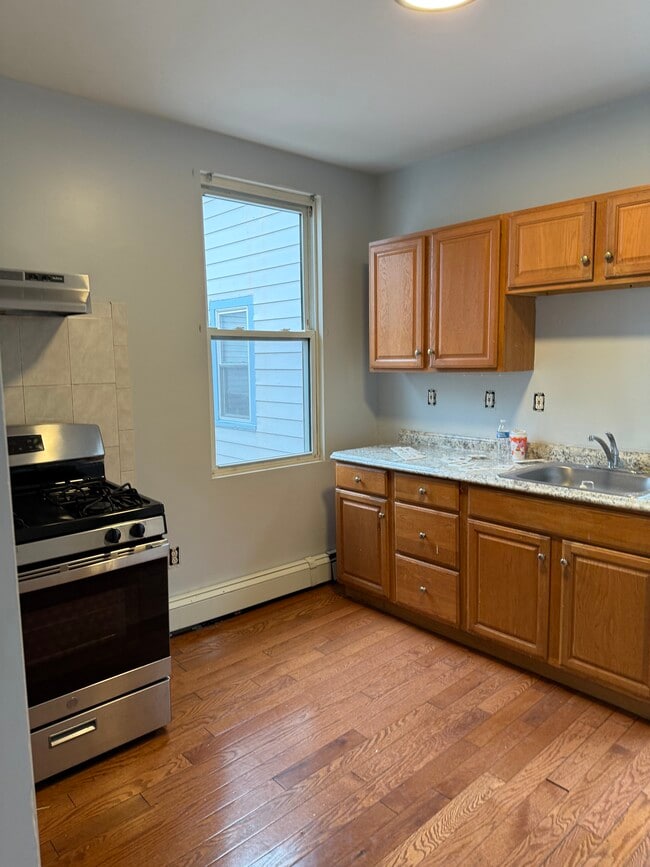 75 Putnam St, Unit 1