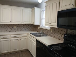 3202 Foxboro Dr in Richardson, TX - Building Photo - Building Photo