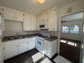 5093 Olivewood in Riverside, CA - Building Photo - Building Photo