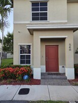 540 NE 5th Terrace in Florida City, FL - Building Photo