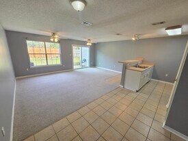 129 Noblat Dr in Mary Esther, FL - Building Photo