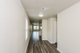 8944 Yorkshire Way in San Antonio, TX - Building Photo - Building Photo