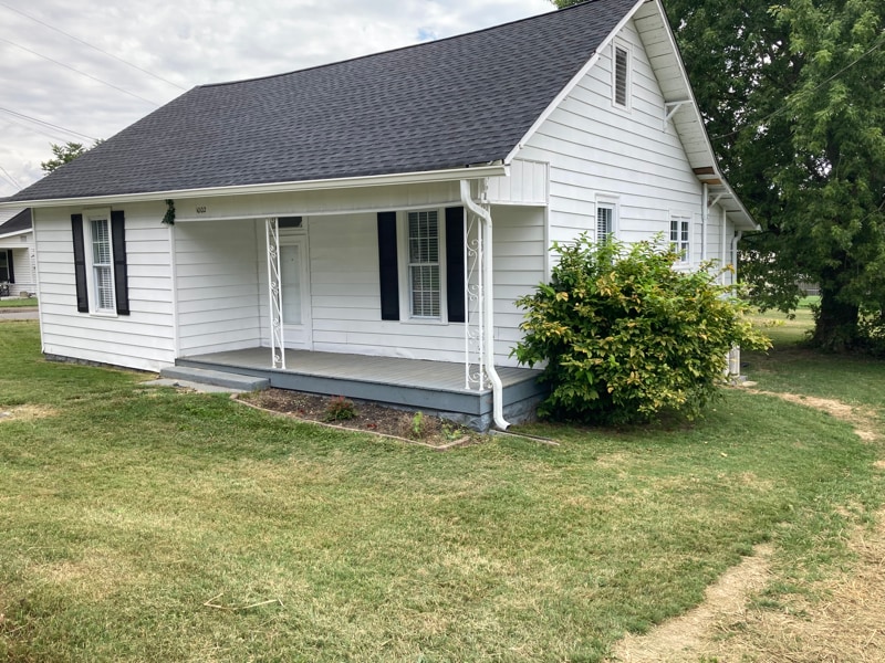 1002 King Springs Rd in Johnson City, TN - Building Photo