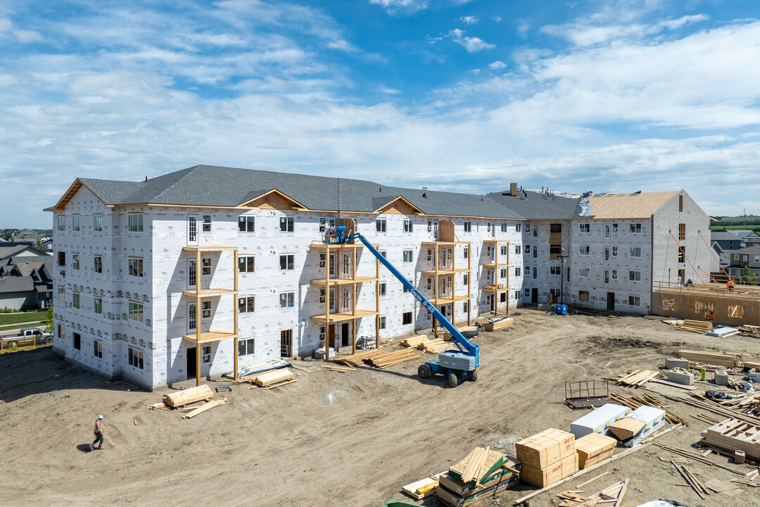 Timber Pointe Apartments in Red Deer, AB - Building Photo