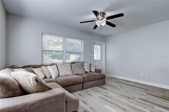 439 34th Ave N in St. Petersburg, FL - Building Photo - Building Photo