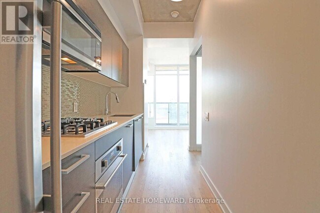 60 Haslett Ave in Toronto, ON - Building Photo - Building Photo