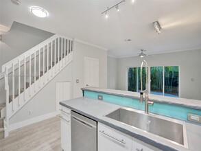 835 NE 19th Ave in Fort Lauderdale, FL - Foto de edificio - Building Photo
