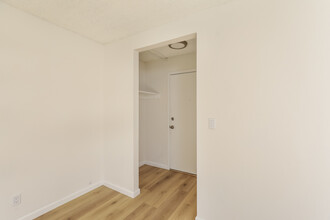 2503 Bankhead Way in San Jose, CA - Building Photo - Building Photo