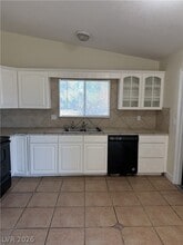 6617 Baywood Ave in Las Vegas, NV - Building Photo - Building Photo