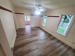 252 Union St-Unit -1 in River Falls, WI - Building Photo - Building Photo