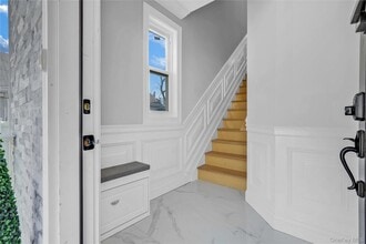 24 Jefferson Ave in Roosevelt, NY - Foto de edificio - Building Photo