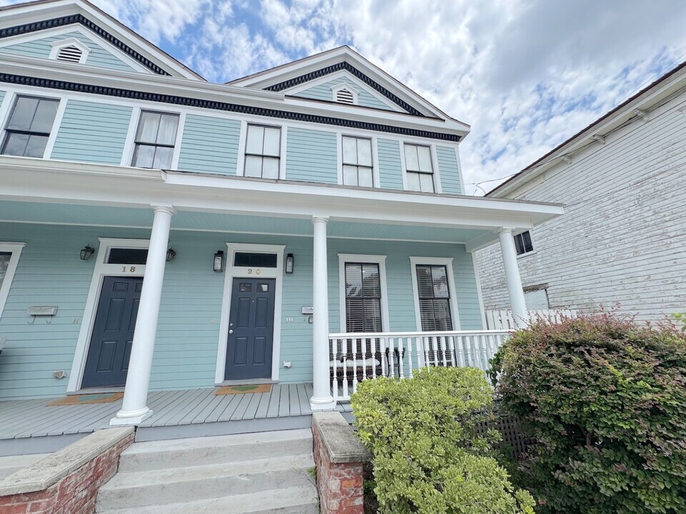 20 E 40th St in Savannah, GA - Building Photo
