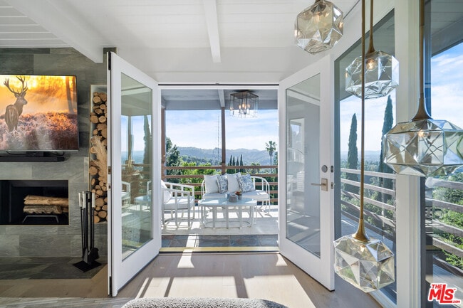 property at 3288 Wrightwood Dr