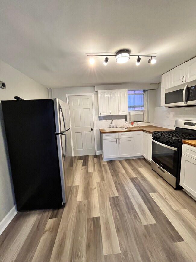 553 Communipaw Ave, Unit 3 in Jersey City, NJ - Building Photo - Building Photo