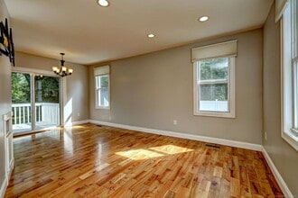 64 Parker Terrace in Glastonbury, CT - Building Photo - Building Photo