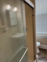 1142 Saint Gregory St, Unit #3 in Cincinnati, OH - Building Photo - Building Photo