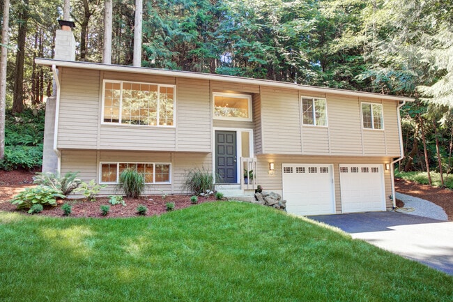 property at 135 221st Ave NE