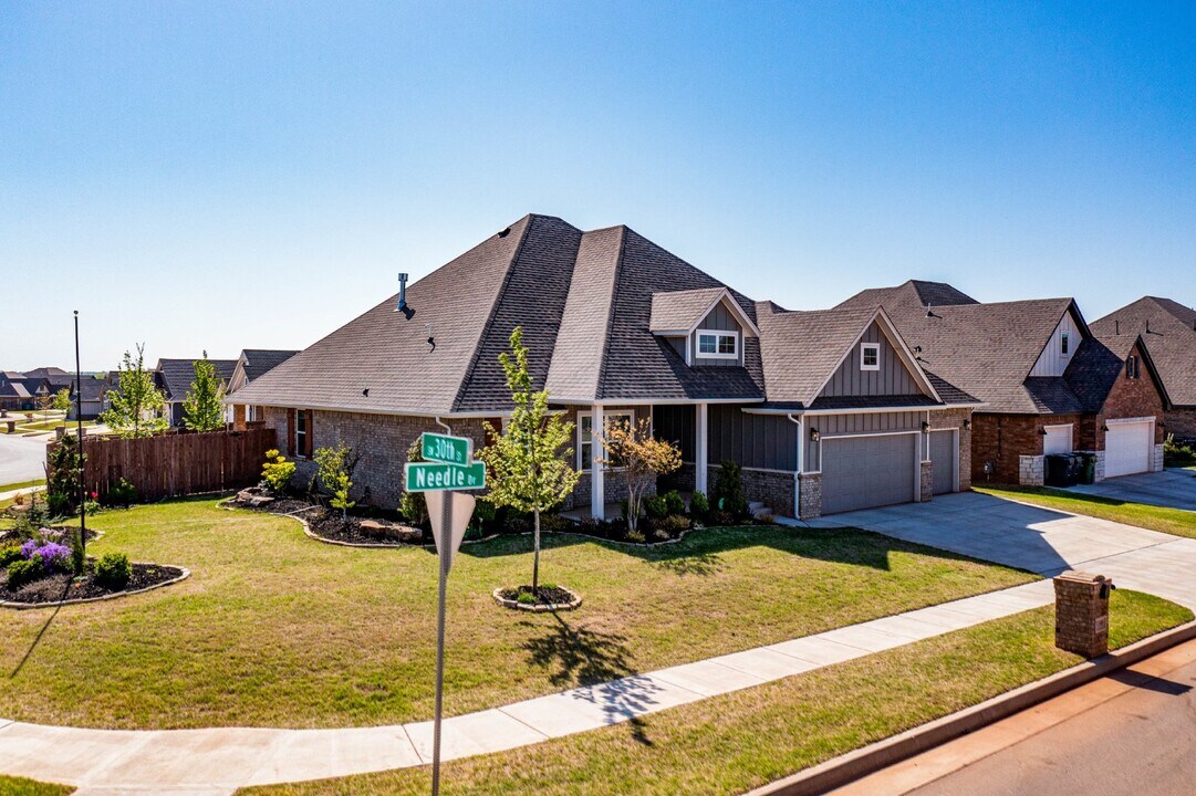 3100 Needle Dr in Yukon, OK - Building Photo