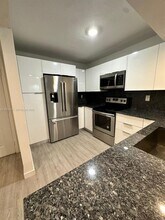 4640 NW 102nd Ave in Doral, FL - Building Photo - Building Photo