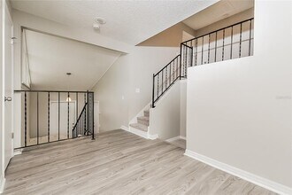 2902 Ripplewood Dr in Seffner, FL - Building Photo - Building Photo