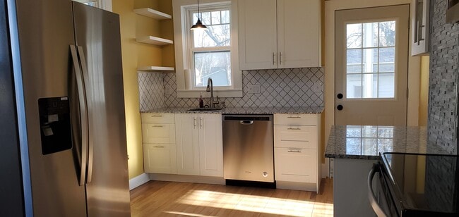 332 E 5th St in New Richmond, WI - Building Photo - Building Photo