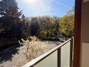 20 Barsby Ave in Nanaimo, BC - Building Photo - Building Photo