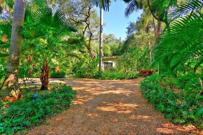 2035 Tigertail Ave in Miami, FL - Building Photo - Building Photo
