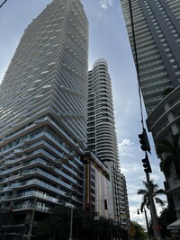 60 SW 13th St, Unit 2009 in Miami, FL - Building Photo - Building Photo