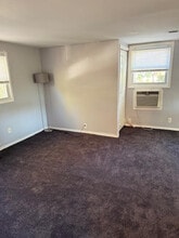 2 Valley View Rd in East Brunswick, NJ - Building Photo - Building Photo