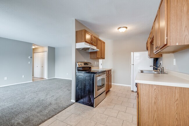 Gervais Lakes Apartments - Convenient Livi... in St. Paul, MN - Building Photo - Interior Photo