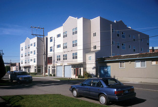 Gilman Court in Seattle, WA - Building Photo - Other