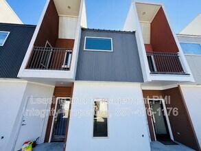 113 Bayou St in Lafayette, LA - Foto de edificio - Building Photo