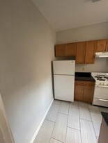 1169 Commonwealth Ave, Unit 15 in Boston, MA - Building Photo - Building Photo