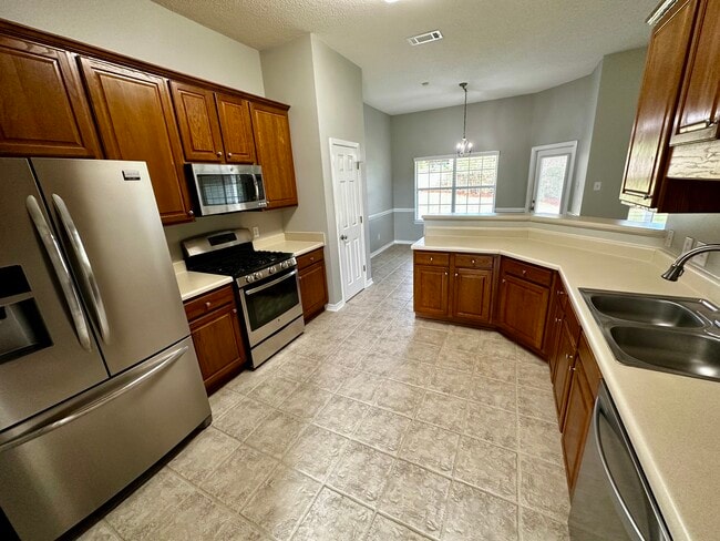 property at 27094 Stratford Glen Dr