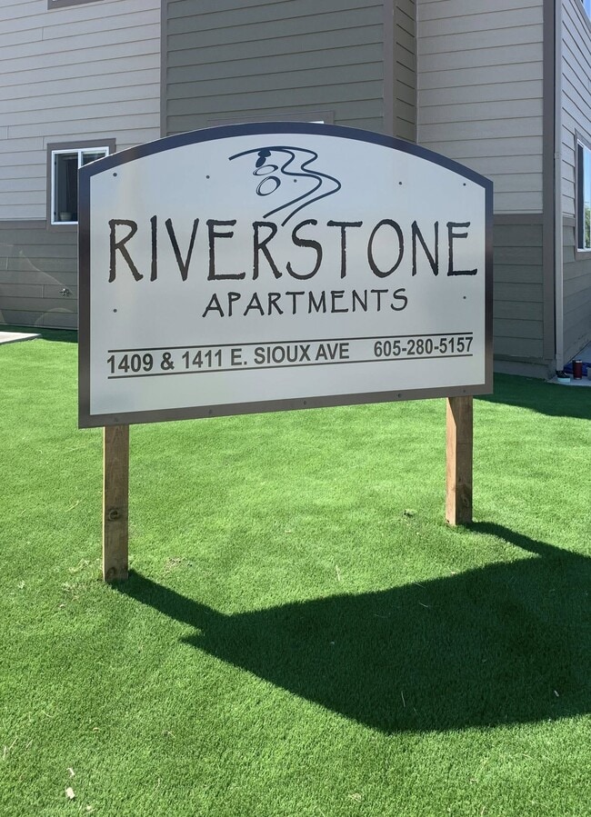 1409 E Sioux Ave, Unit 1411 Unit F