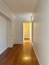 719 1/2 N Ridgewood Pl, Unit Uptairs in Los Angeles, CA - Foto de edificio - Building Photo