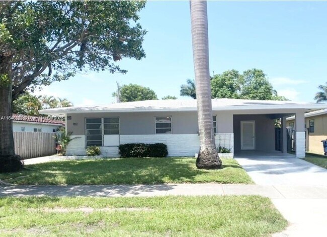 property at 1005 NE 2nd St