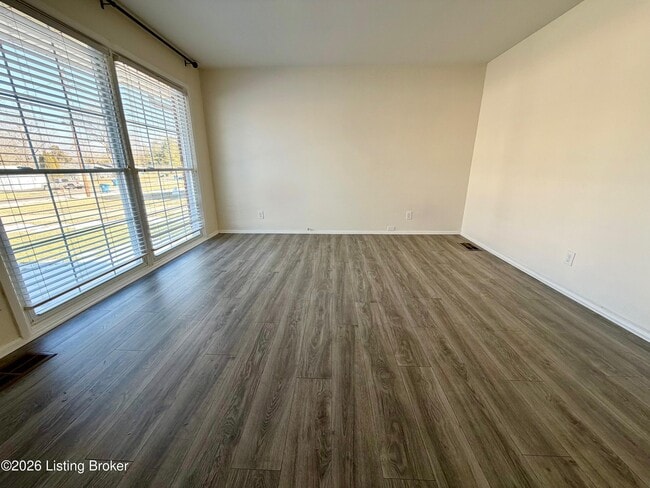 6216 Hillcrest Ct in Crestwood, KY - Building Photo - Building Photo