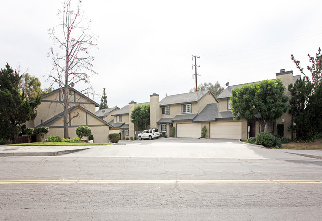 1905-1937 S Lark Ellen Ave in West Covina, CA - Building Photo - Building Photo