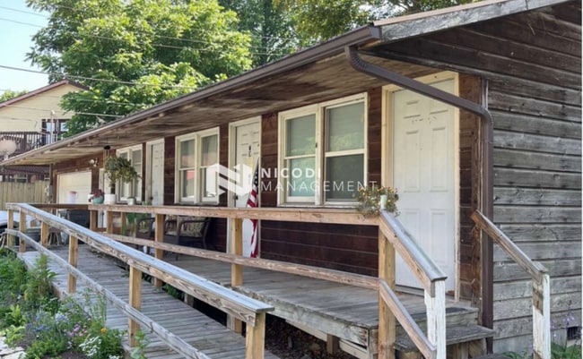 property at 23 E Brown St