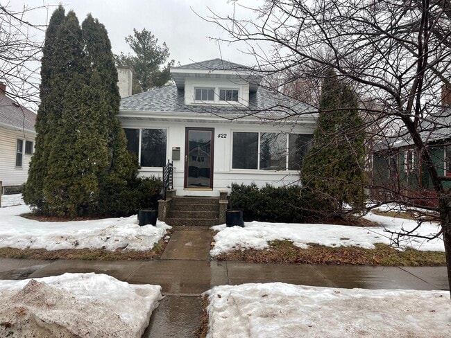 property at 422 E Howard St