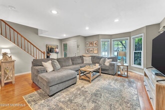 43 Woodledge Ct in Rockaway, NJ - Building Photo - Building Photo