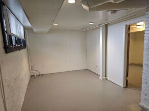 320 E Davenport St in Iowa City, IA - Building Photo - Building Photo