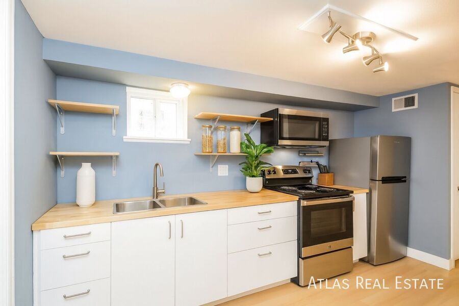 1310 Corona St in Denver, CO - Building Photo