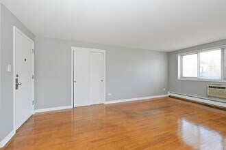 10604 S Walden Parkway in Chicago, IL - Building Photo - Interior Photo