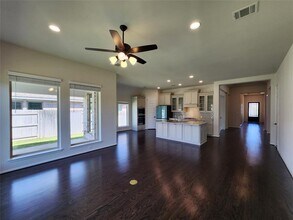 522 Jefferson Dr in Niederwald, TX - Foto de edificio - Building Photo