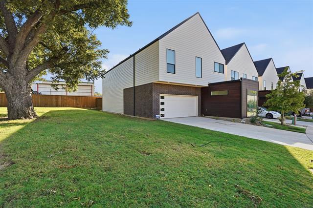 1301 Tillery Ct in Grapevine, TX - Building Photo