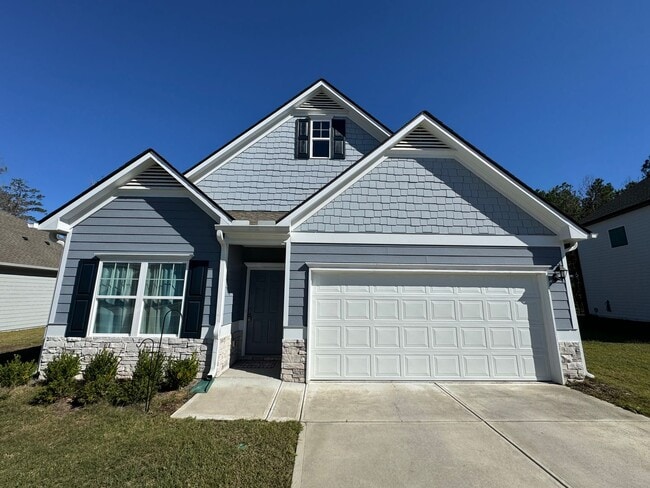 property at 86 Royal Oak Dr NE