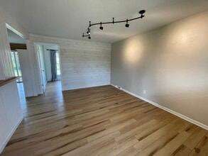 213 Columbus Dr in Belleville, IL - Building Photo - Building Photo