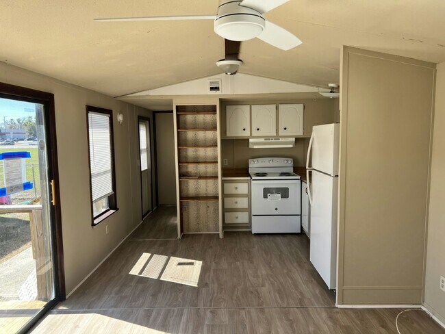 1125 Chicago Bulls St in Avon Park, FL - Building Photo - Building Photo